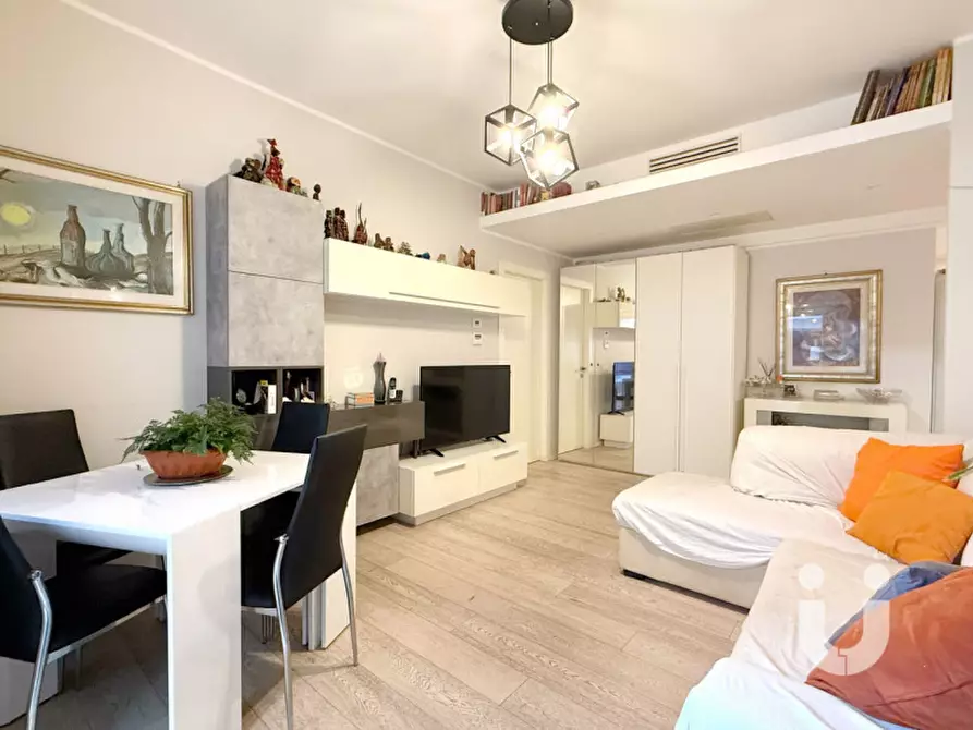 Immagine 3 di Appartamento in vendita  in Via Prospero Alpino a Roma