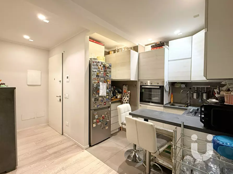 Immagine 5 di Appartamento in vendita  in Via Prospero Alpino a Roma