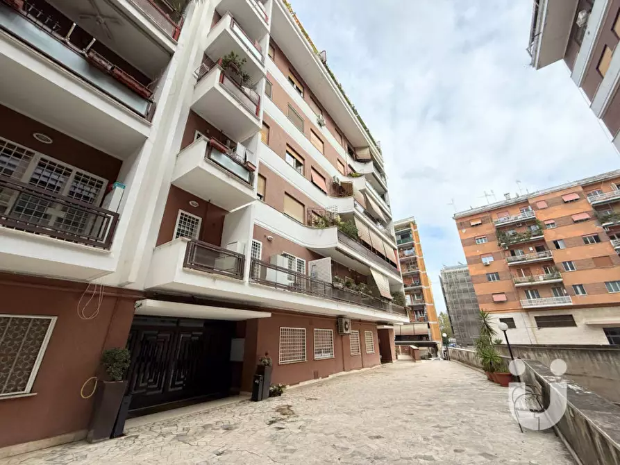 Immagine 15 di Appartamento in vendita  in Via Prospero Alpino a Roma
