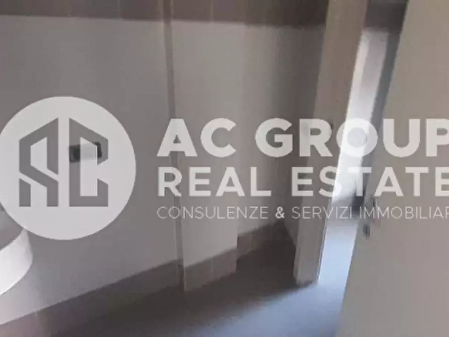 Immagine 10 di Negozio in vendita  in P.tta Schuster a Saronno