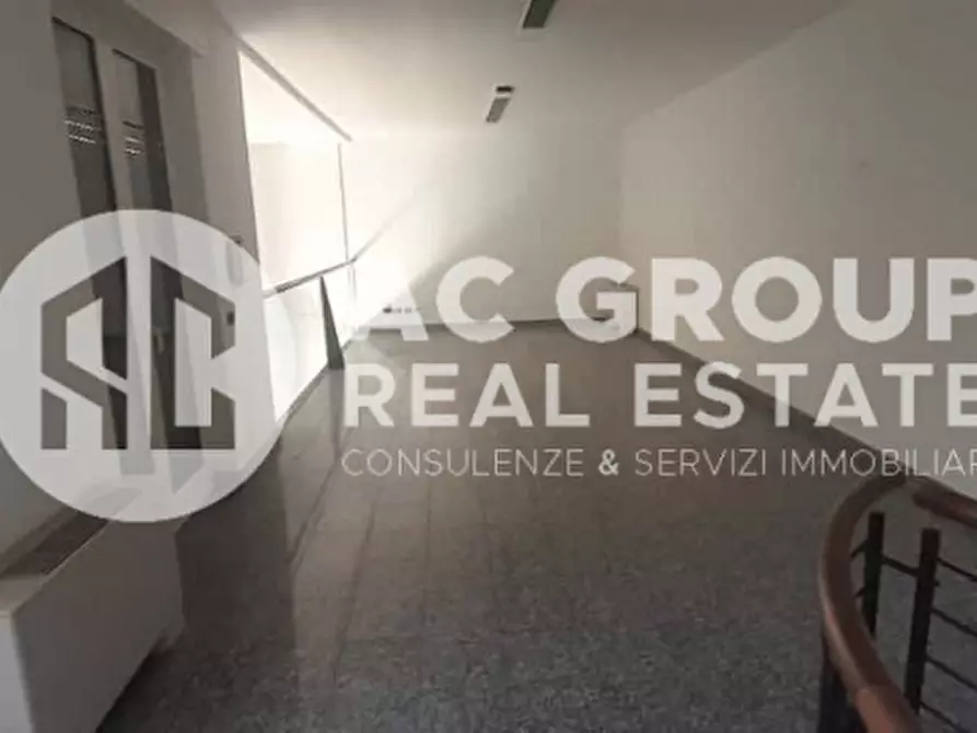 Immagine 13 di Negozio in vendita  in P.tta Schuster a Saronno