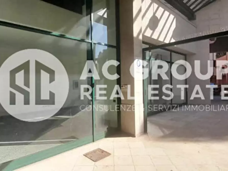 Immagine 16 di Negozio in vendita  in P.tta Schuster a Saronno