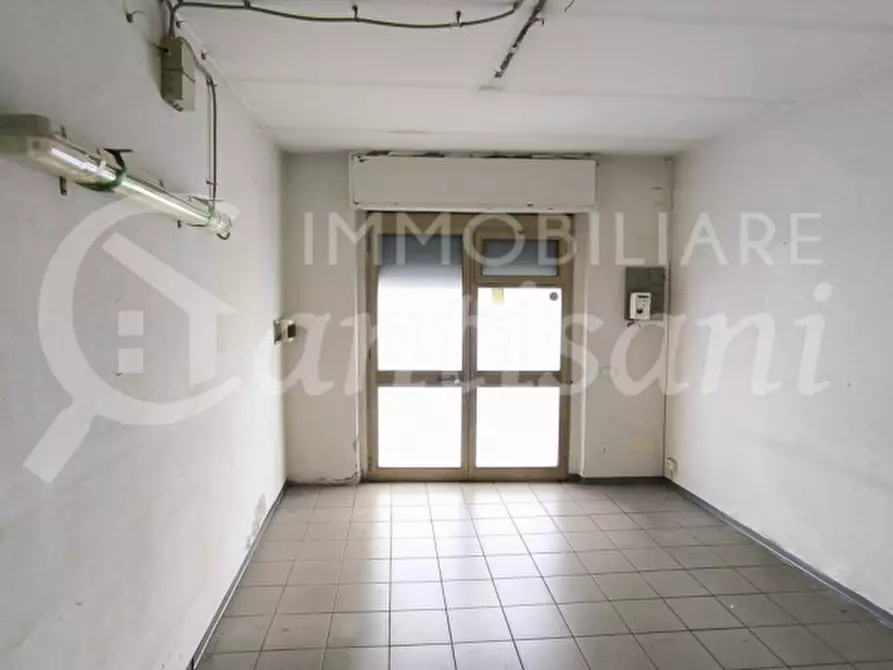 Immagine 1 di Laboratorio in vendita  in Via Circondaria a Firenze