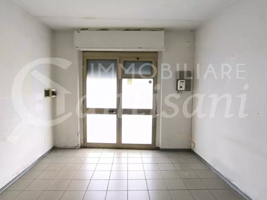 Immagine 2 di Laboratorio in vendita  in Via Circondaria a Firenze