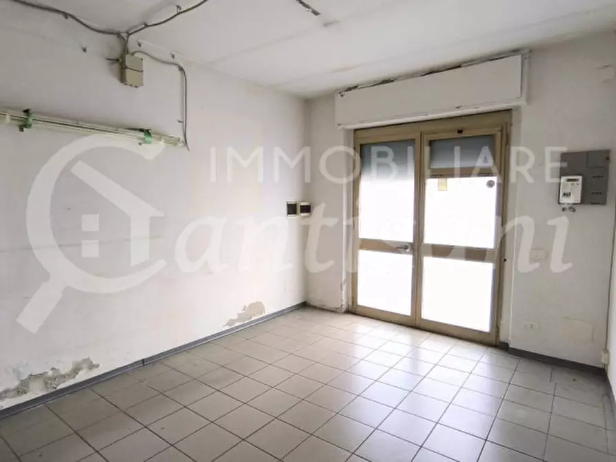 Immagine 4 di Laboratorio in vendita  in Via Circondaria a Firenze