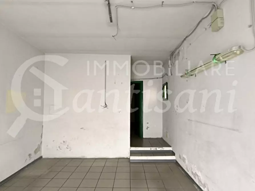 Immagine 5 di Laboratorio in vendita  in Via Circondaria a Firenze