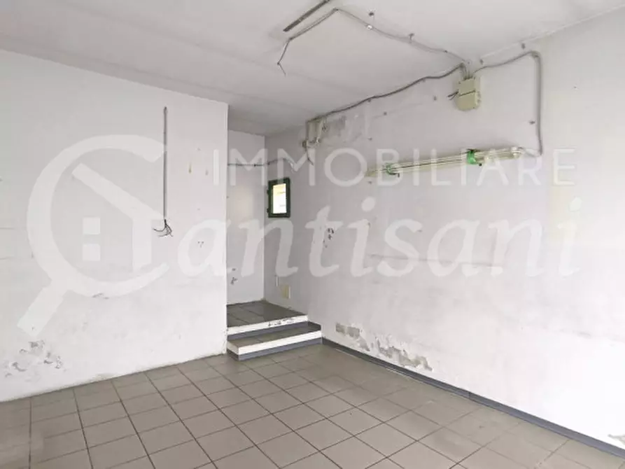 Immagine 6 di Laboratorio in vendita  in Via Circondaria a Firenze