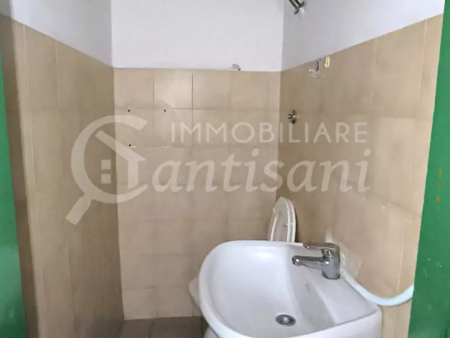 Immagine 13 di Laboratorio in vendita  in Via Circondaria a Firenze