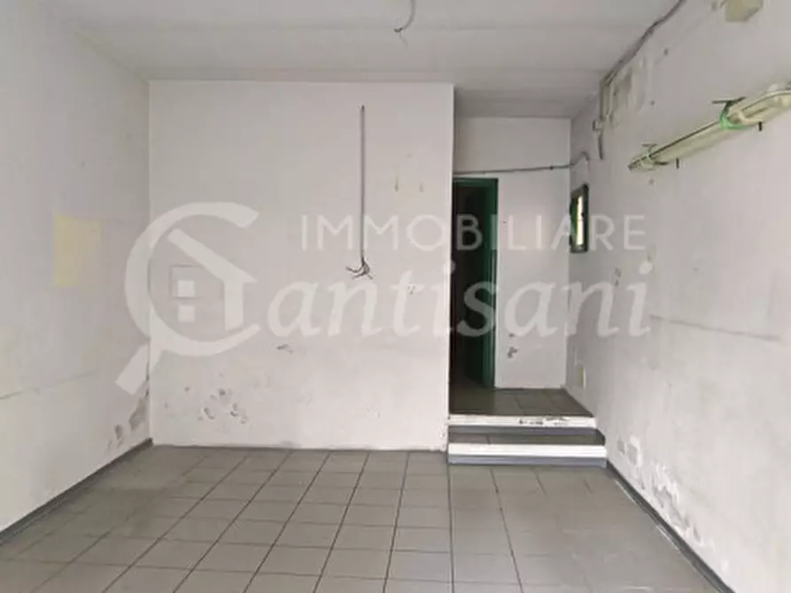 Immagine 18 di Laboratorio in vendita  in Via Circondaria a Firenze