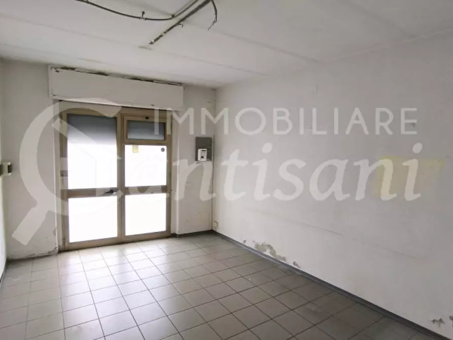 Immagine 20 di Laboratorio in vendita  in Via Circondaria a Firenze