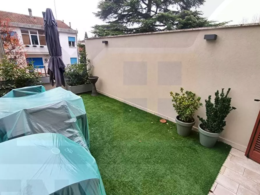 Immagine 11 di Appartamento in vendita  in via baracca a Lugo