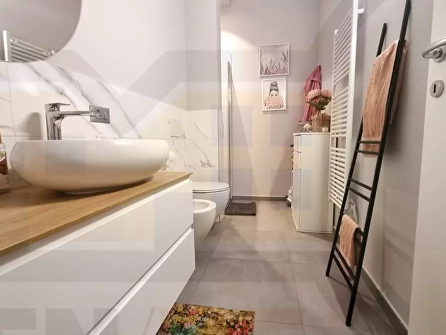 Immagine 17 di Appartamento in vendita  in via baracca a Lugo