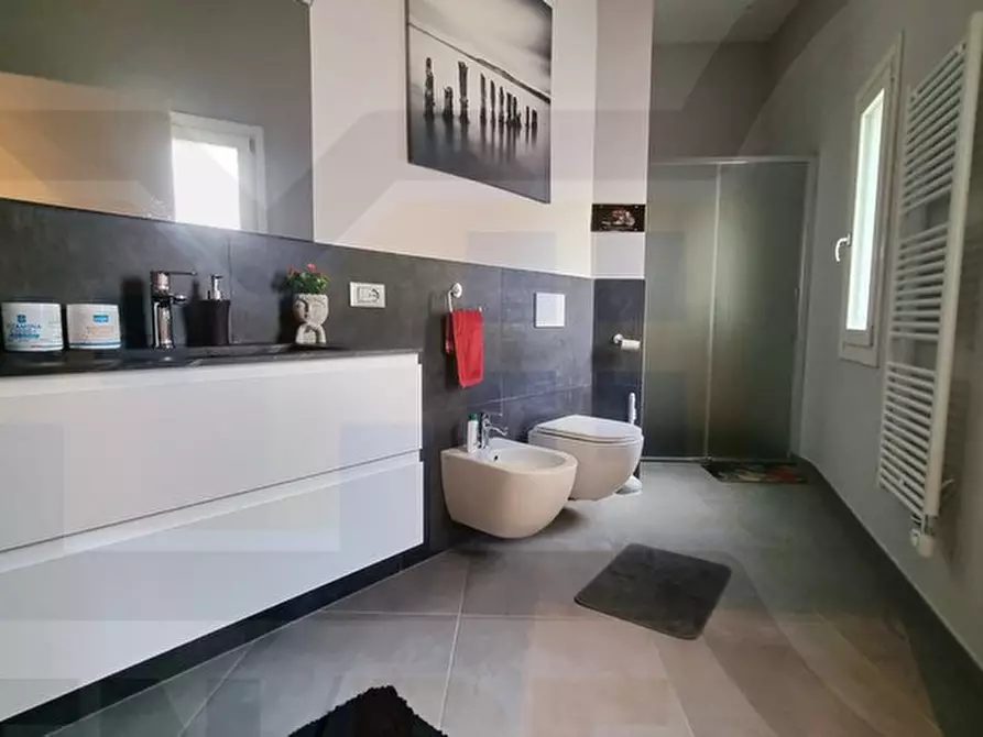 Immagine 29 di Appartamento in vendita  in via baracca a Lugo