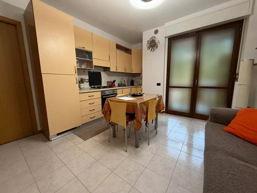 Immagine 2 di Appartamento in vendita  a Senigallia