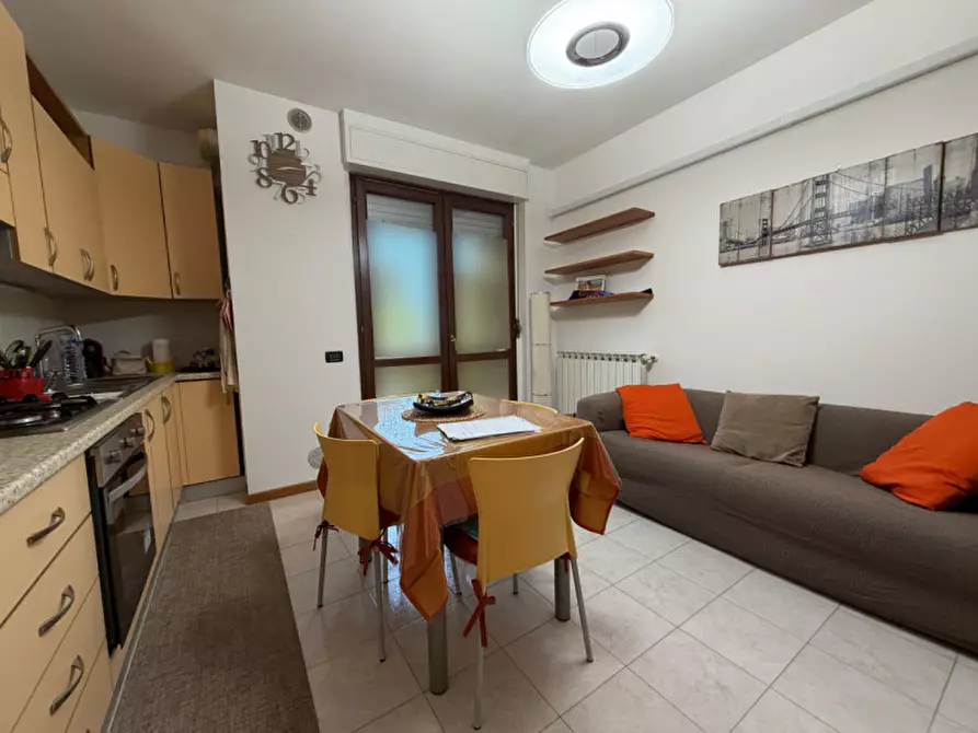 Immagine 4 di Appartamento in vendita  a Senigallia