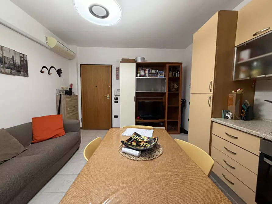 Immagine 7 di Appartamento in vendita  a Senigallia