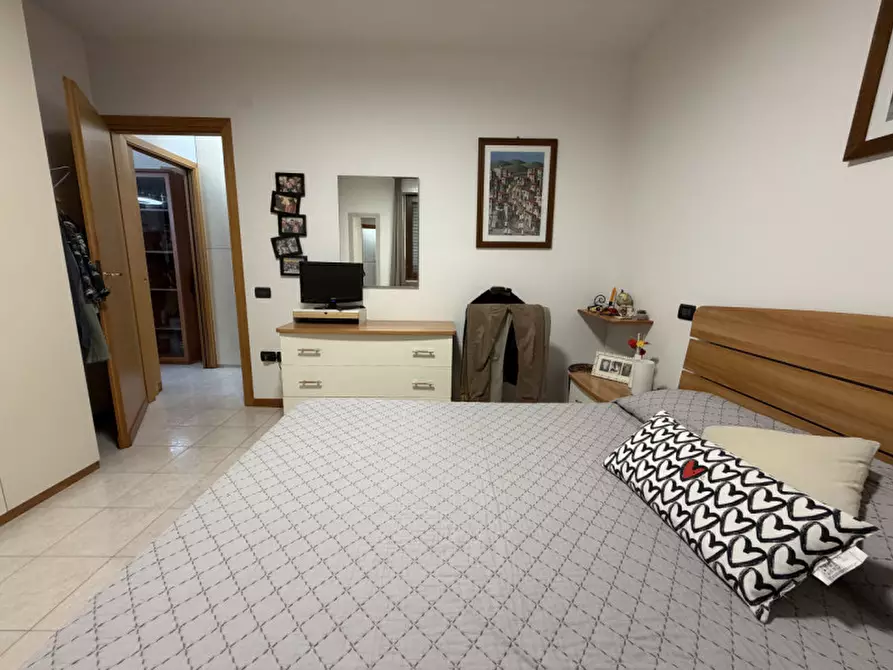 Immagine 13 di Appartamento in vendita  a Senigallia