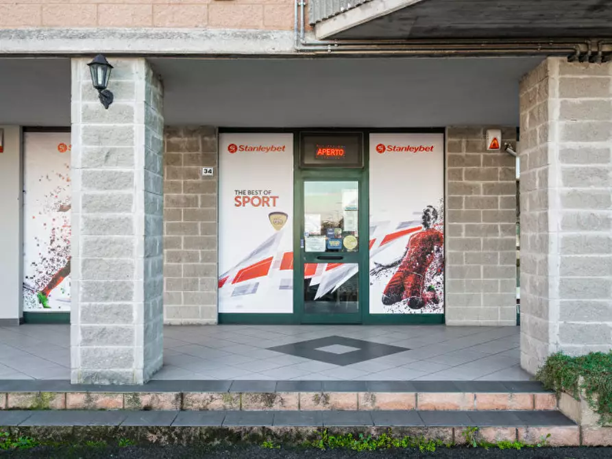 Immagine 7 di Attività commerciale in vendita  in via Raffaele Sanzio 34 a Orzinuovi