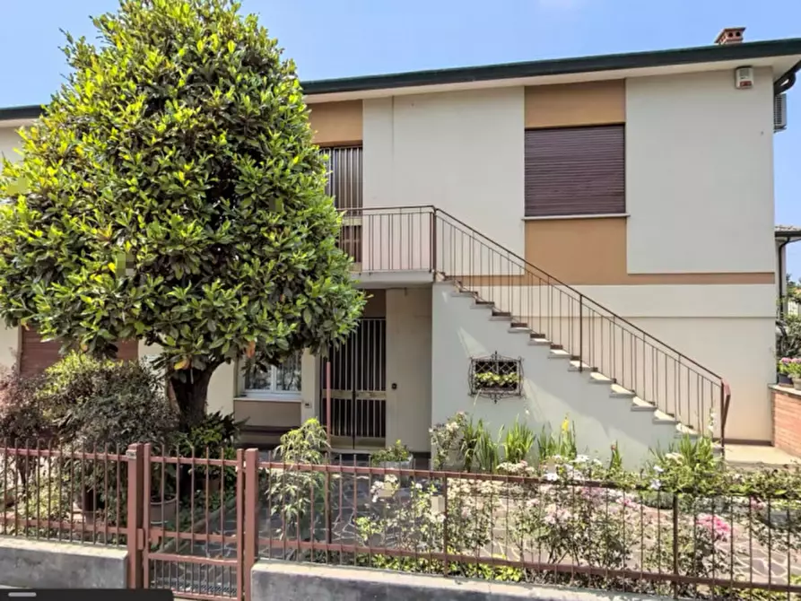 Immagine 1 di Casa indipendente in vendita  a Padova