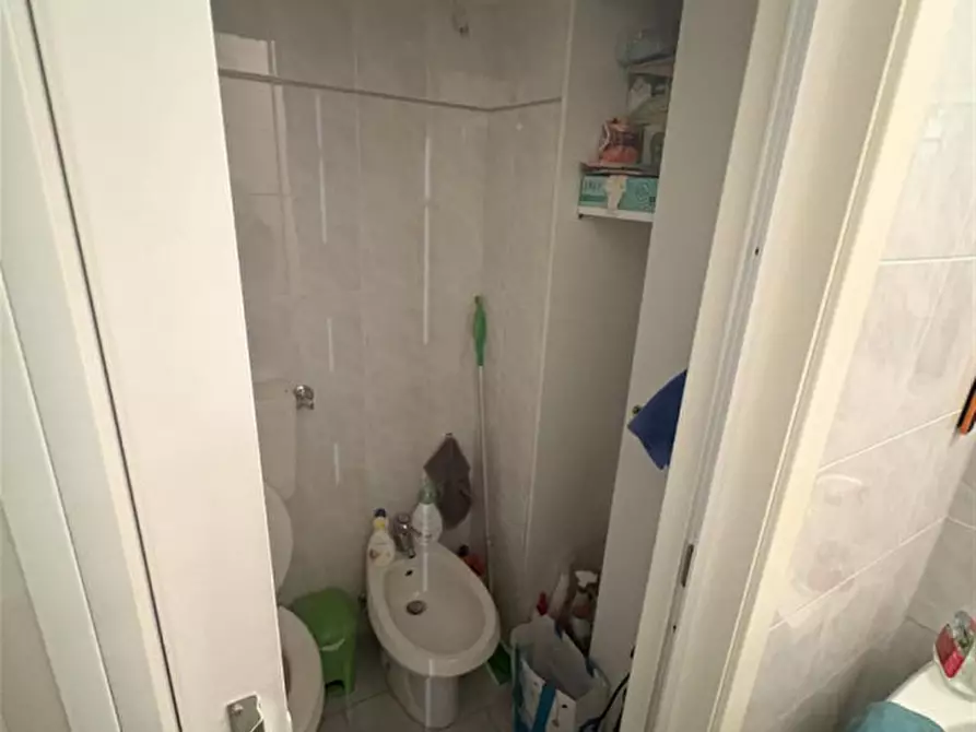 Immagine 6 di Negozio in affitto  in Centro a Terranuova Bracciolini