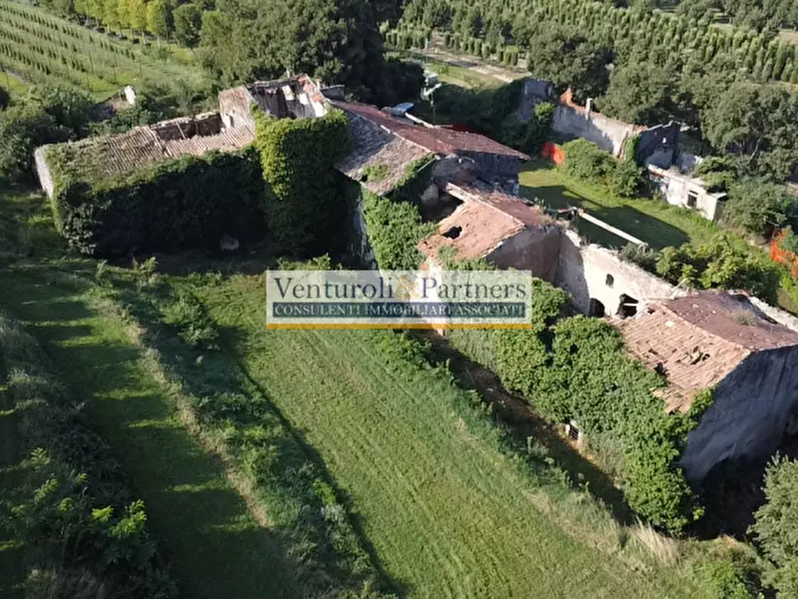 Immagine 1 di Rustico / casale in vendita  in Via Pozze a Lonato del Garda