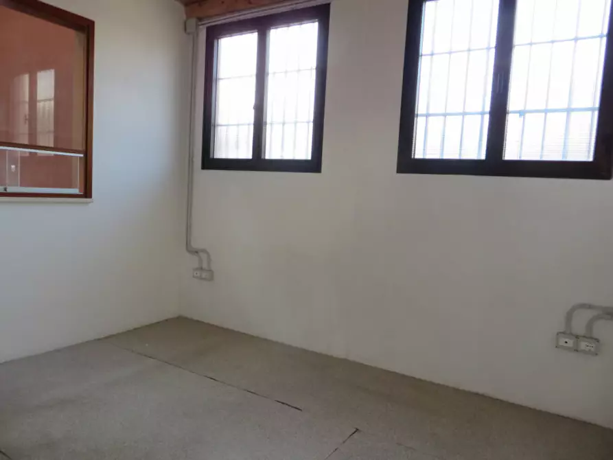 Immagine 4 di Capannone industriale in vendita  in via lago di levico a Schio