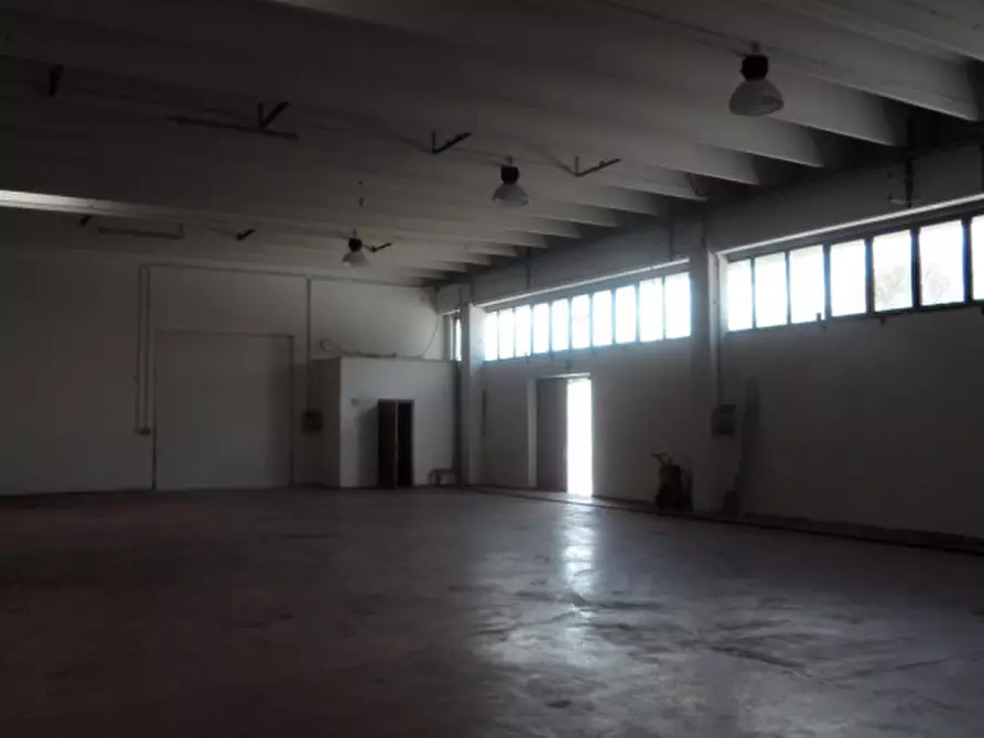 Immagine 14 di Capannone industriale in vendita  in via lago di levico a Schio