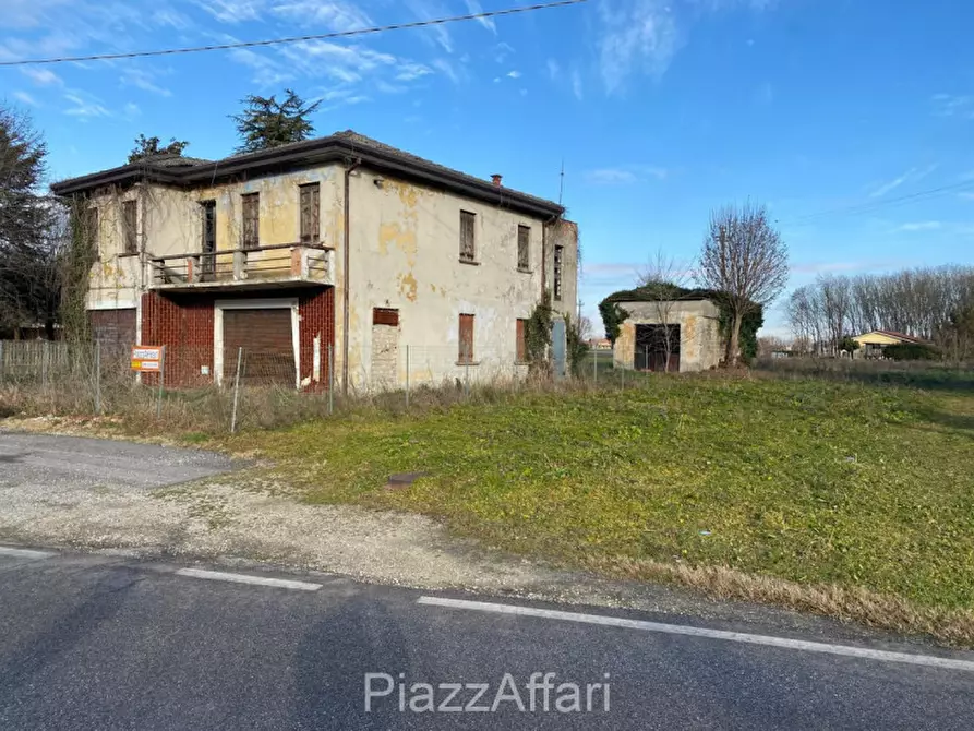 Immagine 1 di Casa indipendente in vendita  in Brugine a Brugine