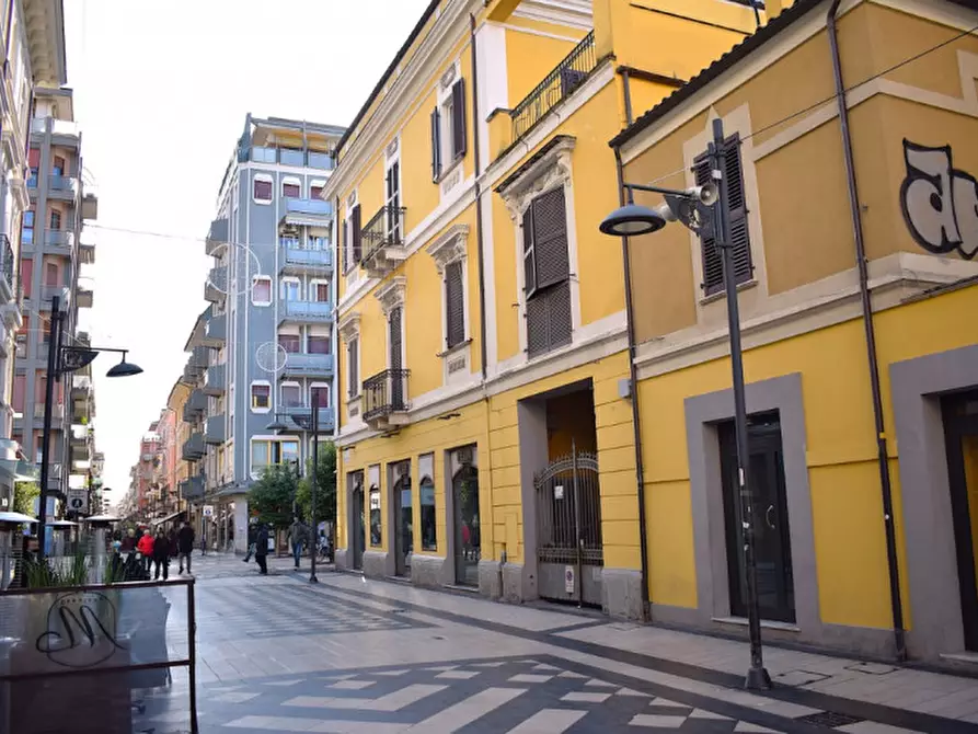 Immagine 3 di Negozio in vendita  in VIA C. BATTISTI a Pescara