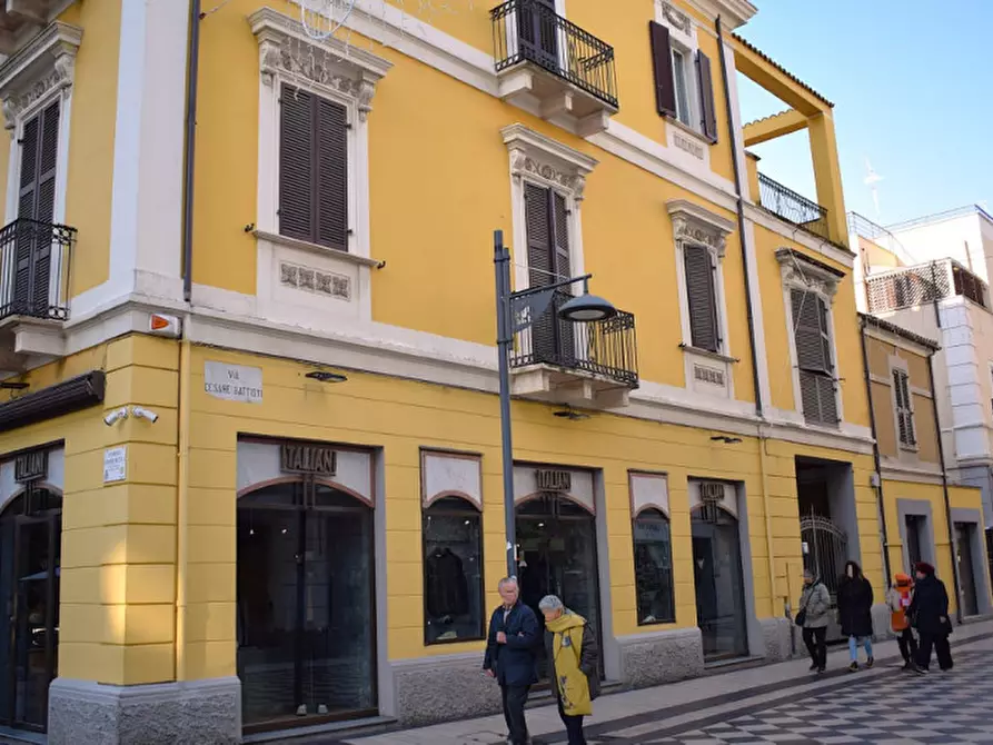 Immagine 5 di Negozio in vendita  in VIA C. BATTISTI a Pescara