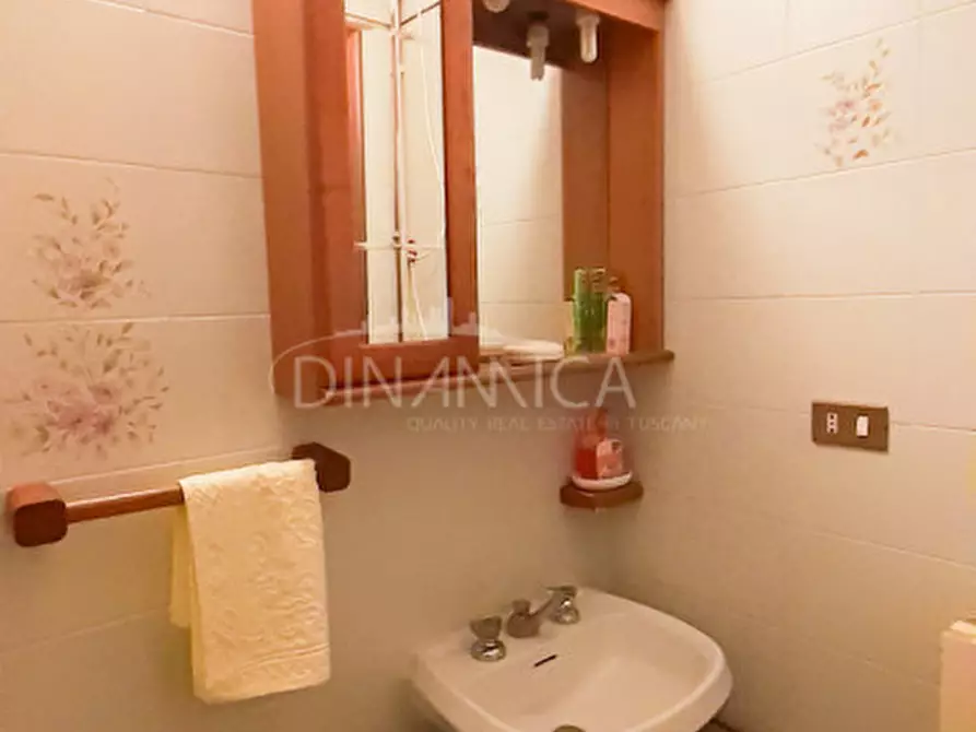 Immagine 16 di Villetta a schiera in vendita  a San Giuliano Terme