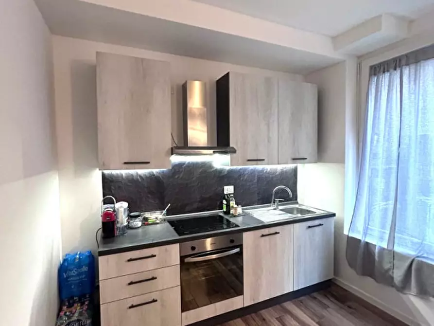 Immagine 7 di Appartamento in vendita  in Via Salasco a Milano