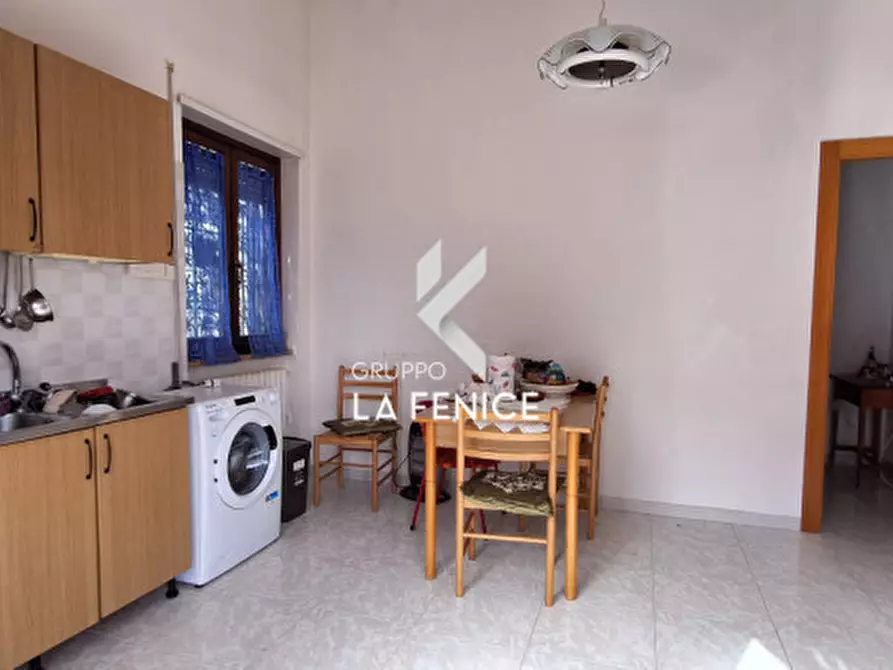 Immagine 11 di Appartamento in vendita  in via Evola a Locorotondo