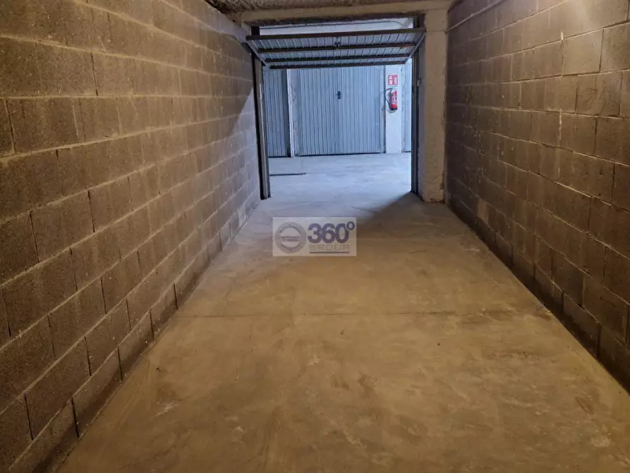 Immagine 3 di Garage in vendita  in Via Guglielmo Marconi a Cellatica