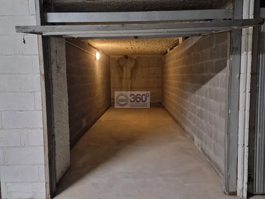 Immagine 6 di Garage in vendita  in Via Guglielmo Marconi a Cellatica