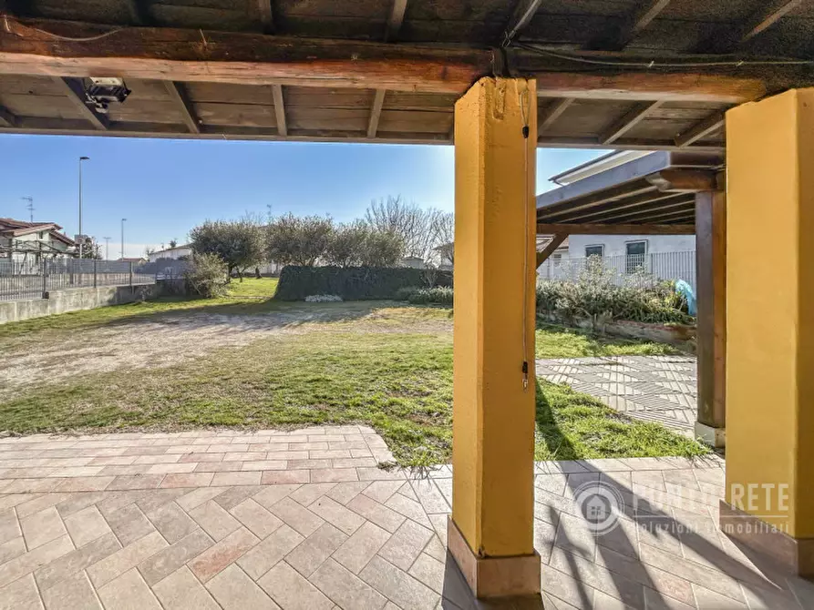 Immagine 7 di Casa bifamiliare in vendita  in Via Ponzilovo a Zevio