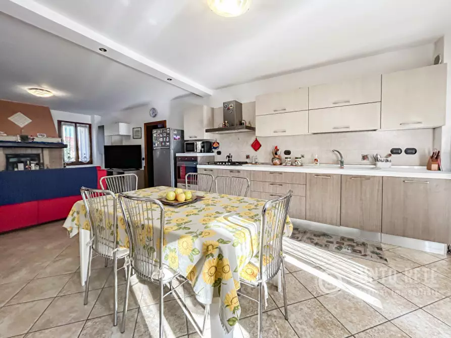 Immagine 9 di Casa bifamiliare in vendita  in Via Ponzilovo a Zevio