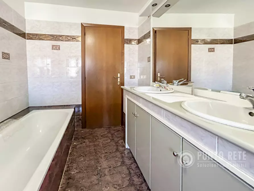 Immagine 37 di Casa bifamiliare in vendita  in Via Ponzilovo a Zevio