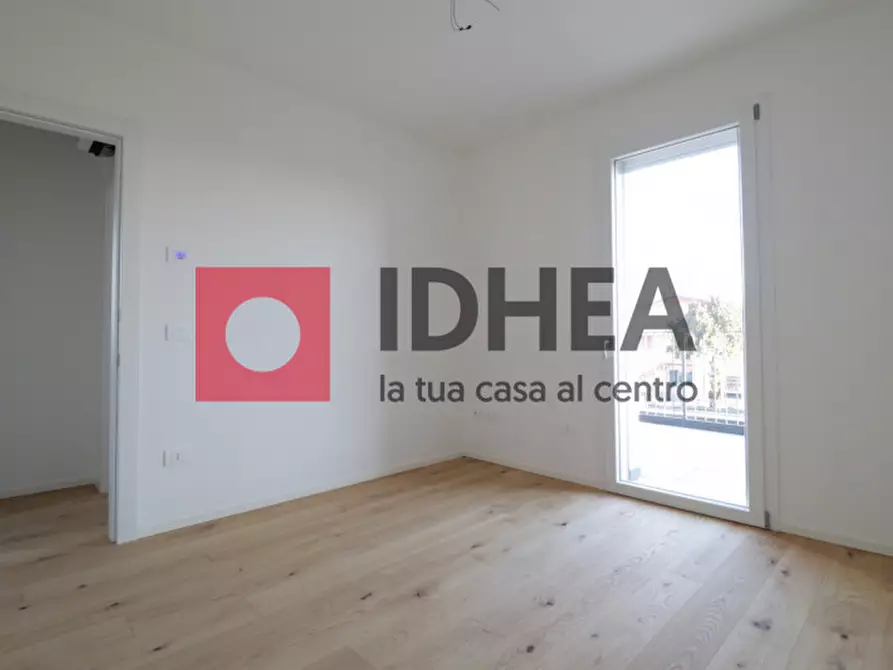 Immagine 19 di Casa bifamiliare in affitto  in Via Feltrina a Montebelluna