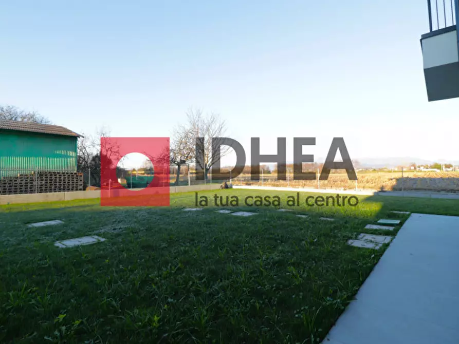 Immagine 20 di Casa bifamiliare in affitto  in Via Feltrina a Montebelluna