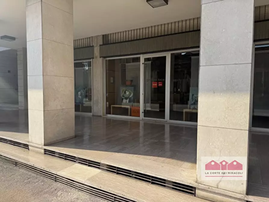 Immagine 12 di Negozio in vendita  in Viale Giuseppe Verdi a Vicenza