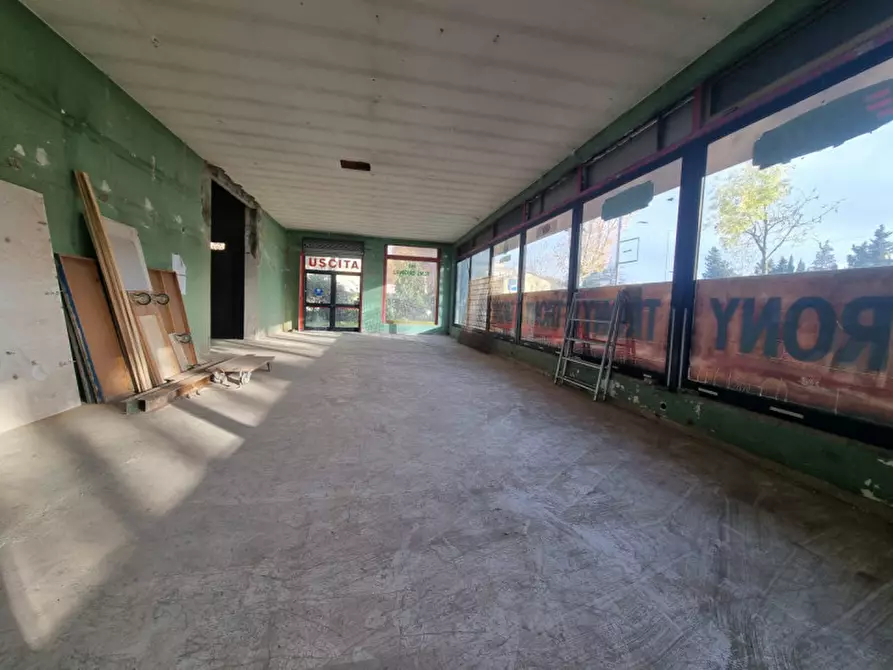 Immagine 2 di Negozio in affitto  in VIA PISTOIESE a Firenze