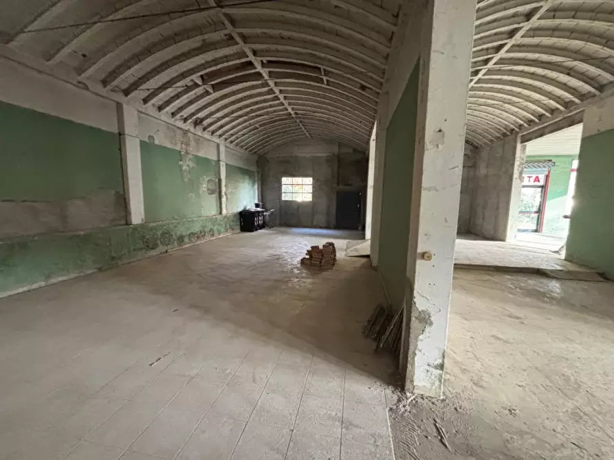 Immagine 18 di Negozio in affitto  in VIA PISTOIESE a Firenze