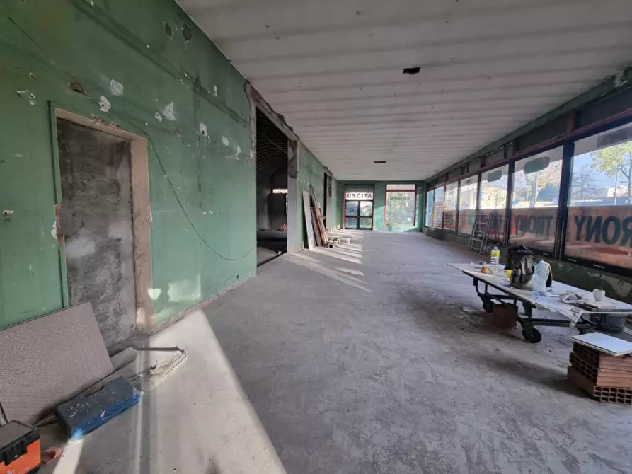 Immagine 20 di Negozio in affitto  in VIA PISTOIESE a Firenze