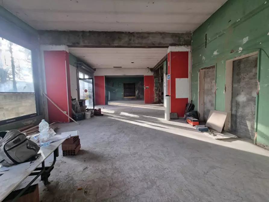 Immagine 23 di Negozio in affitto  in VIA PISTOIESE a Firenze