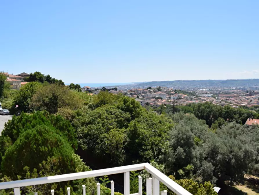 Immagine 18 di Appartamento in vendita  in Strada Colle Scorrano, 52 a Pescara