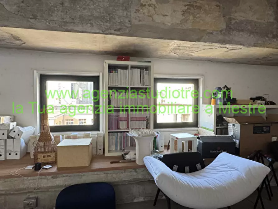 Immagine 2 di Ufficio in vendita  in Via Banchina dell'Azoto a Venezia
