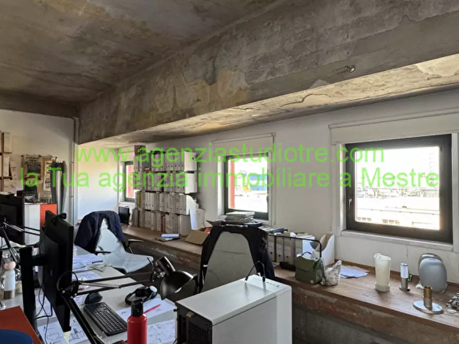 Immagine 6 di Ufficio in vendita  in Via Banchina dell'Azoto a Venezia