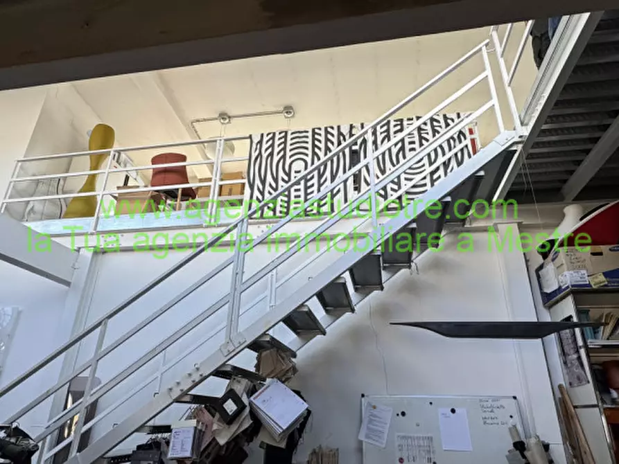 Immagine 10 di Ufficio in vendita  in Via Banchina dell'Azoto a Venezia