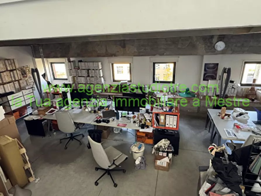 Immagine 14 di Ufficio in vendita  in Via Banchina dell'Azoto a Venezia